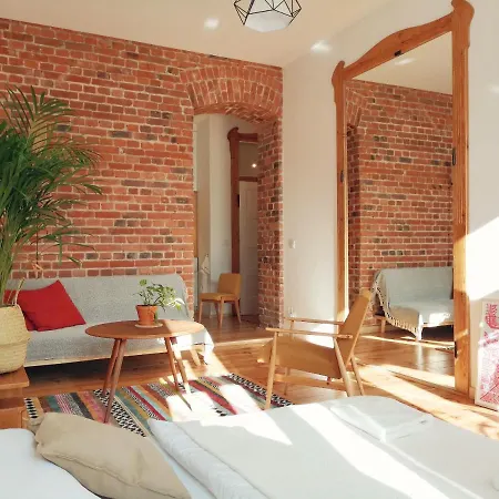 Sloneczna Kamienica Apartment *